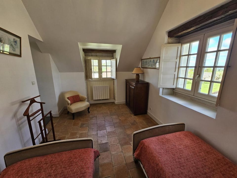Charmante maison de campagne dans une ferme rénovée - FR-1-381-262 House in Centre-Val de Loire