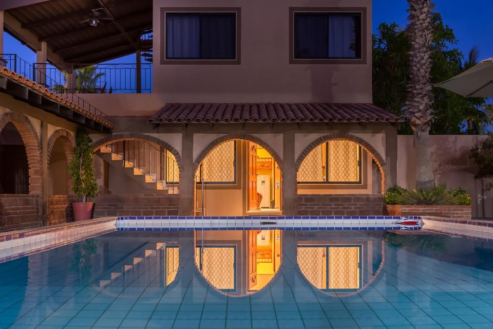 Swimming pool, Swimming pool