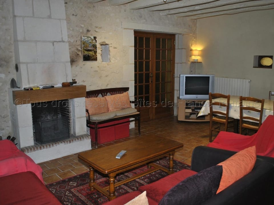 Fermette XIXe rénovée, proche zoo Beauval, animaux admis, jardin 1700m² - FR-1-381-322 House in Centre-Val de Loire