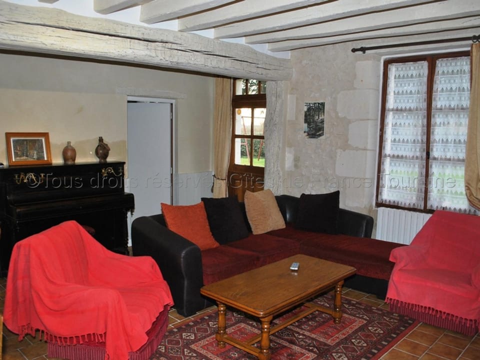 Fermette XIXe rénovée, proche zoo Beauval, animaux admis, jardin 1700m² - FR-1-381-322 House in Centre-Val de Loire