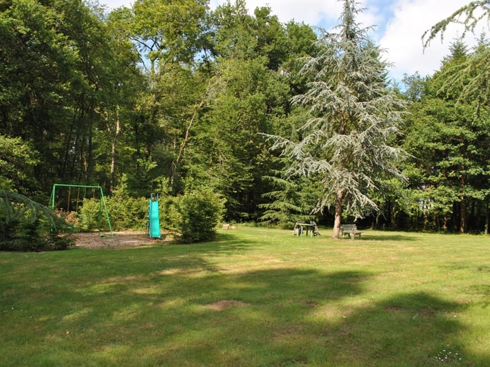 Gîte confortable avec parc boisé, activités familiales et équipements modernes près de la Loire - FR-1-381-470 House in Centre-Val de Loire