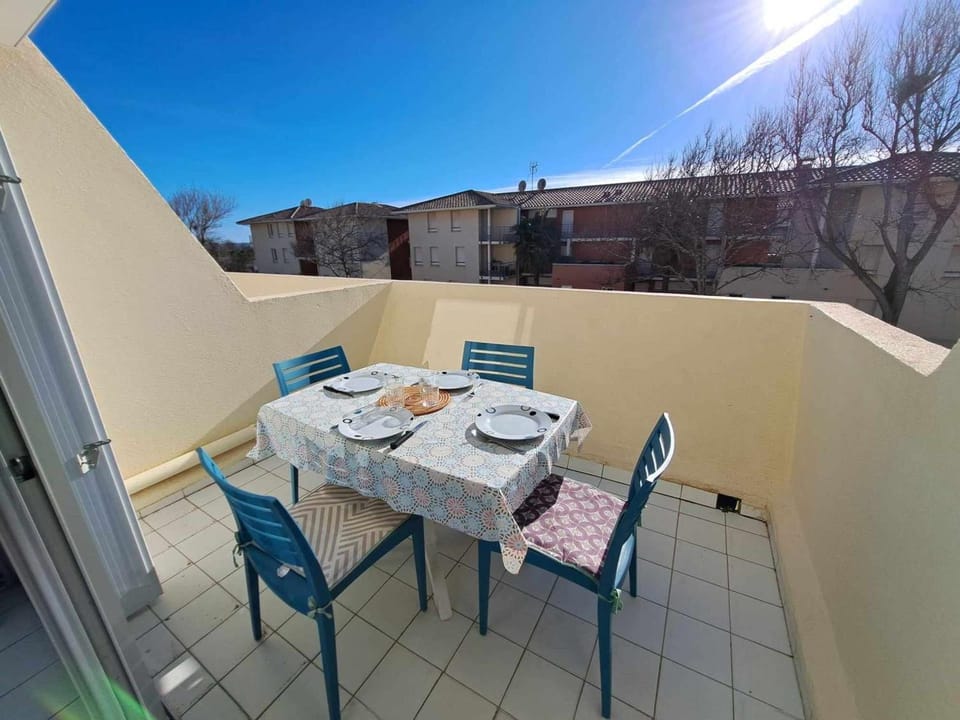 Studio cabine 4 personnes avec terrasse et parking à Marseillan-Plage - FR-1-326-388 Cabin in Marseillan