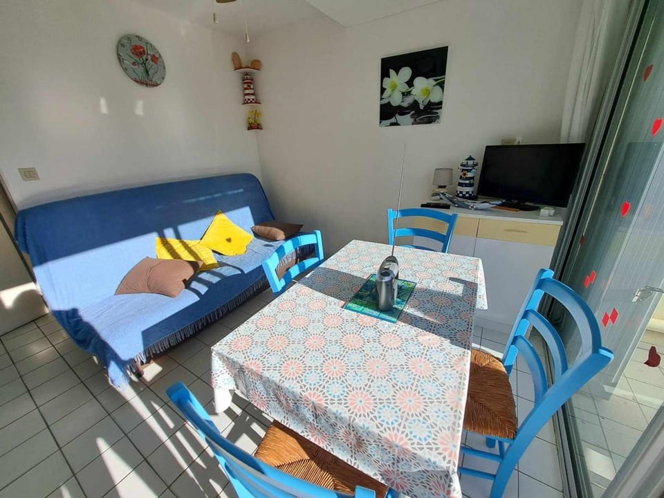 Studio cabine 4 personnes avec terrasse et parking à Marseillan-Plage - FR-1-326-388 Cabin in Marseillan