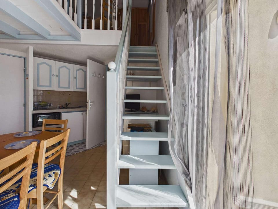 Studio cabine mezzanine 6 pers avec parking privé - FR-1-326-403 Cabin in Marseillan