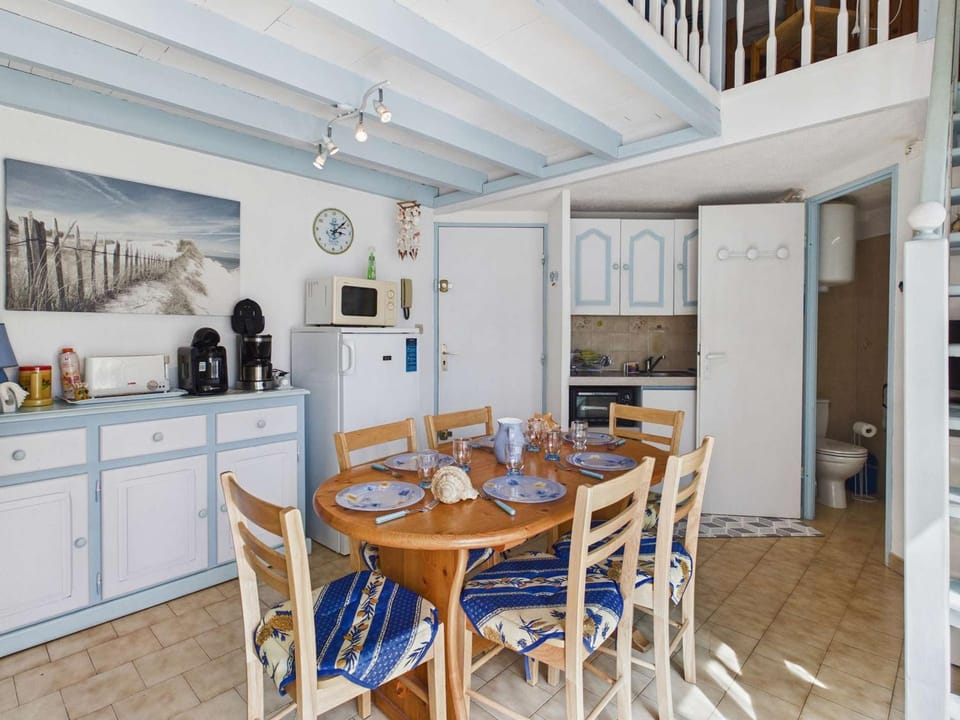 Studio cabine mezzanine 6 pers avec parking privé - FR-1-326-403 Cabin in Marseillan