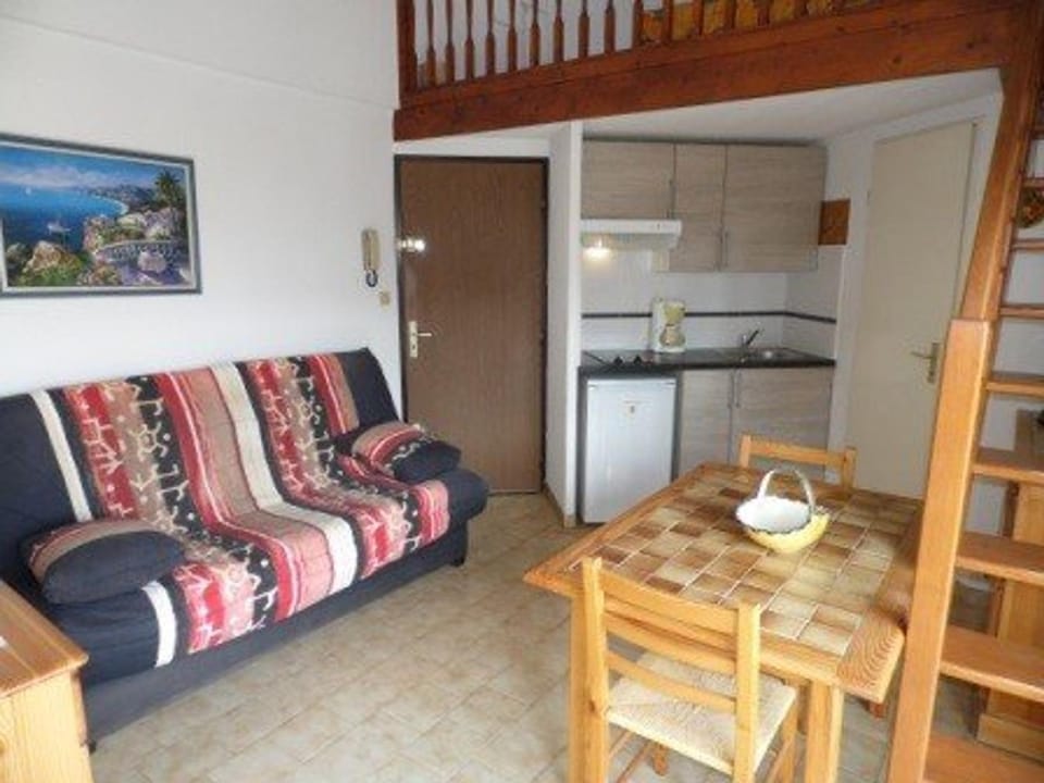 Appartement 2 pièces avec mezzanine et parking privé, animaux admis - FR-1-326-405 Apartment in Marseillan