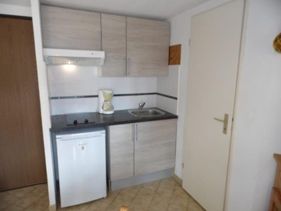 Appartement 2 pièces avec mezzanine et parking privé, animaux admis - FR-1-326-405 Apartment in Marseillan