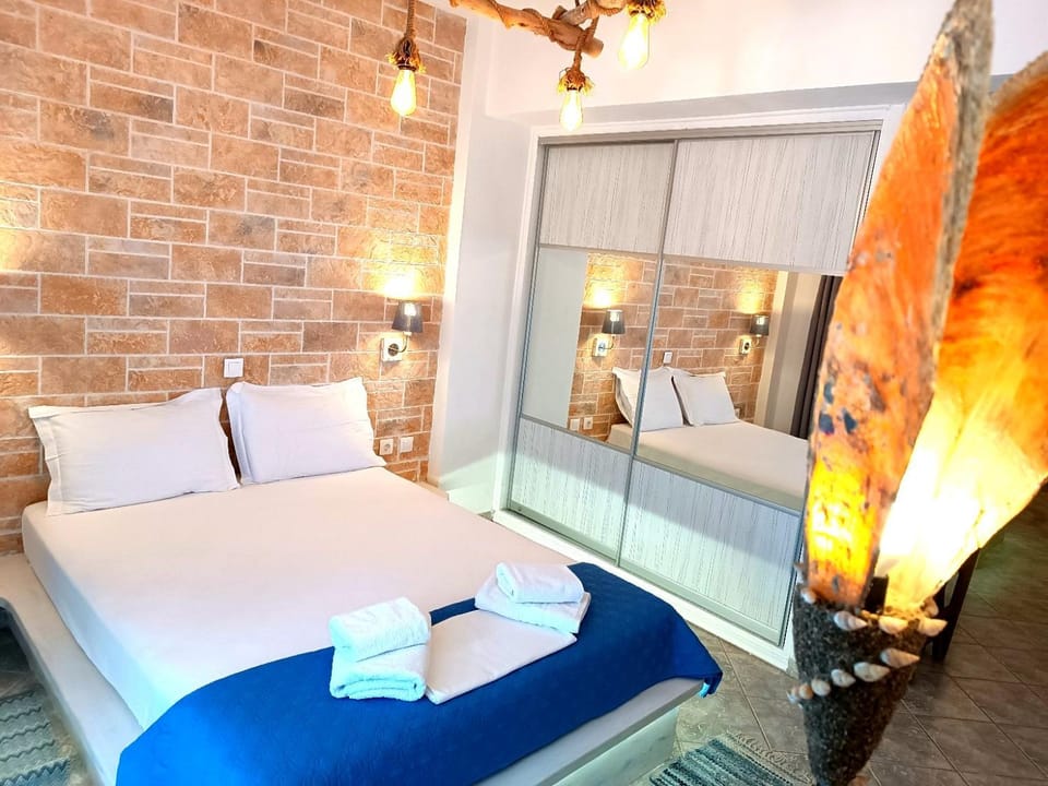 Enjoy Cyclades studios & suites Country House in Kea-Kythnos