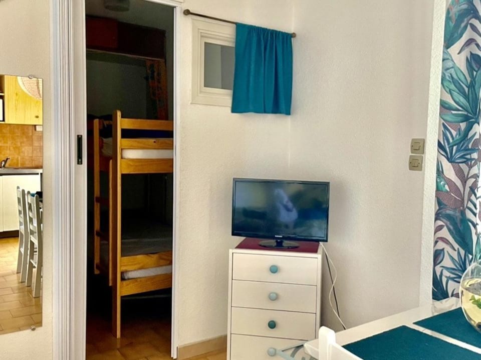 Studio cabine avec terrasse, 4 couchages, parking privé - Marseillan - FR-1-326-415 Cabin in Marseillan