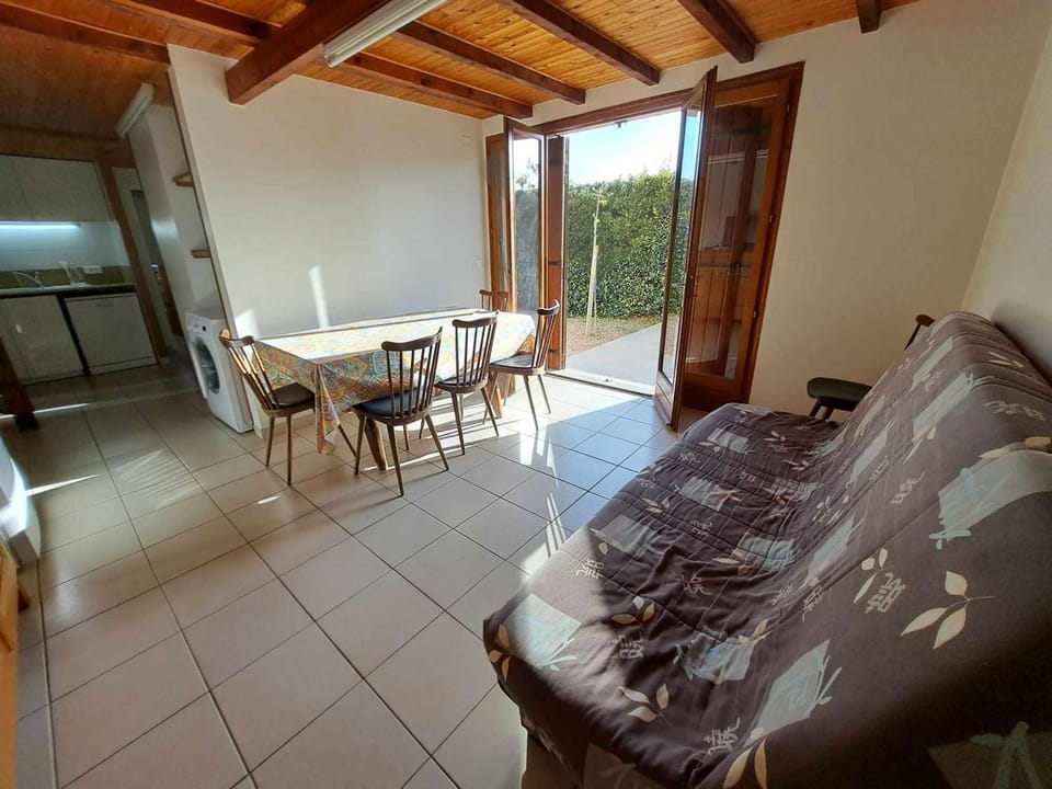 Spacieuse maison 4 pièces, 8 couchages, terrasse, parking privé, proche Marseillan plages - FR-1-326-420 House in Marseillan