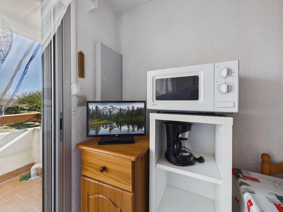 Studio Cabine 4 pers, Terrasse, Parking Privé, Marseillan - FR-1-326-421 Cabin in Marseillan