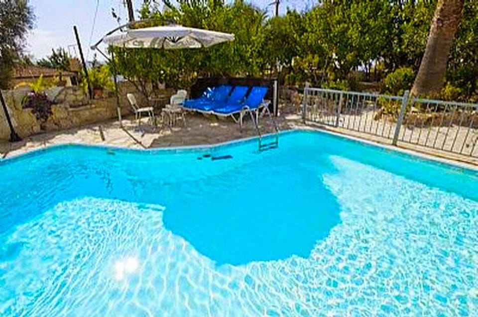 Garden, Swimming pool, Swimming pool