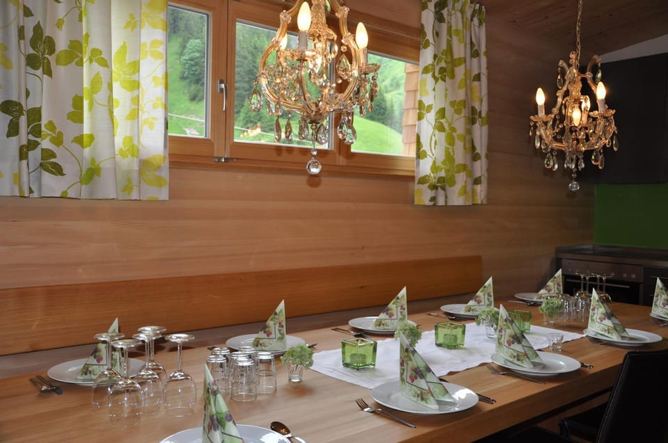 Dining area, kitchen