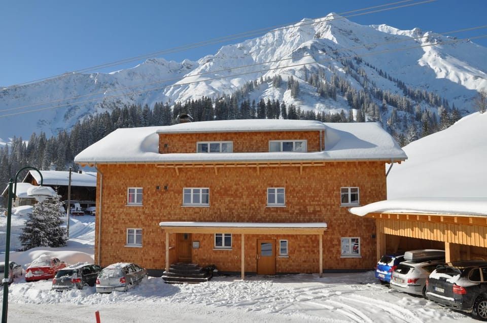 Property building, Winter, View (from property/room), Mountain view, Parking