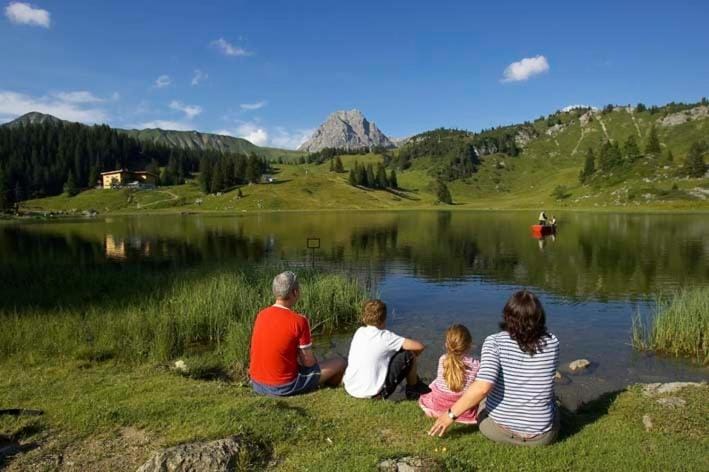 Nearby landmark, Guests, Lake view, Family