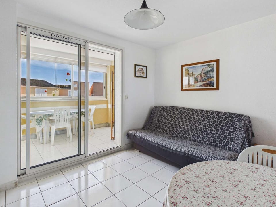 Appartement 2 pièces avec piscine et parking - FR-1-326-478 Apartment in Marseillan