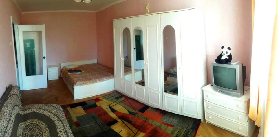 Communal lounge/ TV room, Photo of the whole room, Bedroom