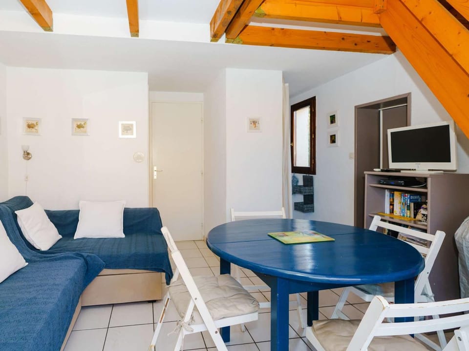 Villa 3 pièces avec piscine, terrasse et parking privé - 4 personnes, animaux acceptés - FR-1-409-20 Villa in Gruissan