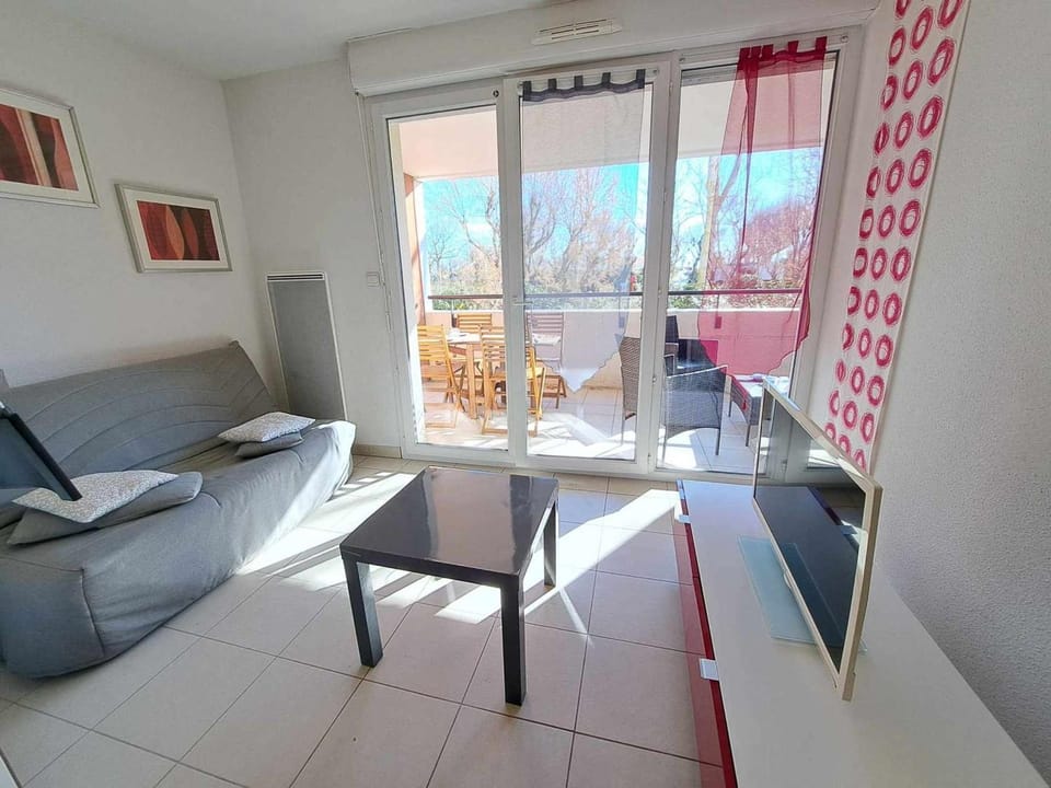 Appartement cosy 2 pièces avec accès direct plage, piscine et parking privé à Marseillan - FR-1-326-512 Apartment in Marseillan