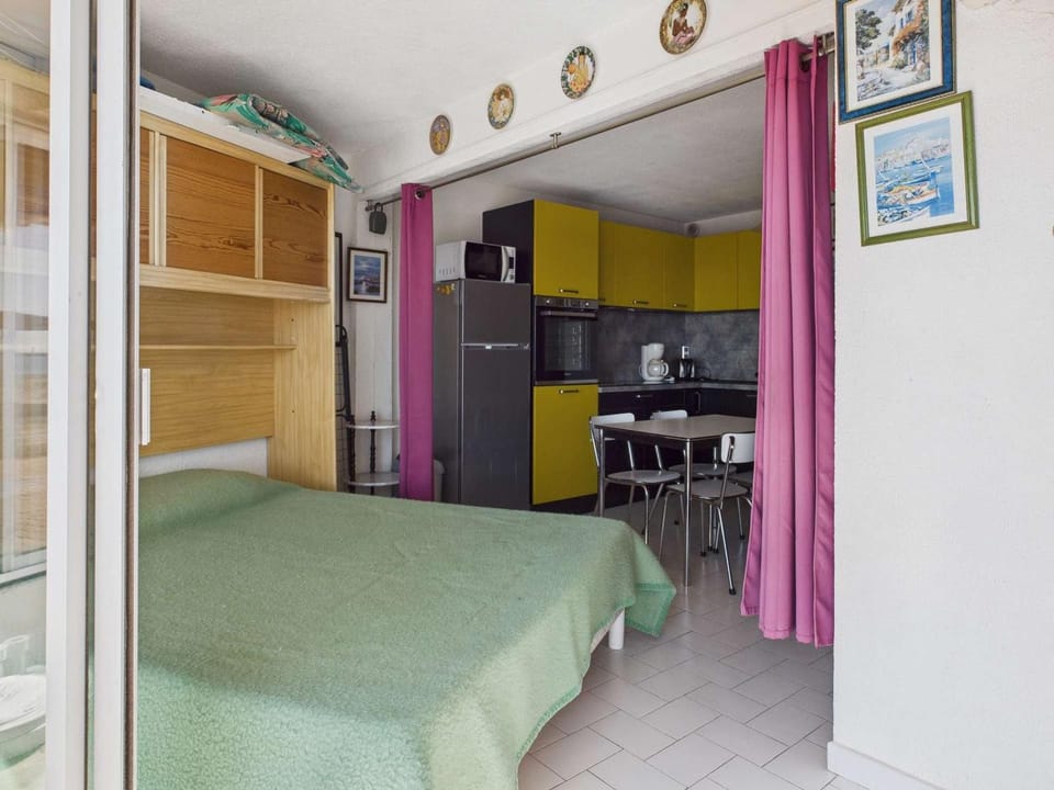Studio cabine RDC, terrasse, 4 pers, parking - FR-1-423-26 Cabin in Agde