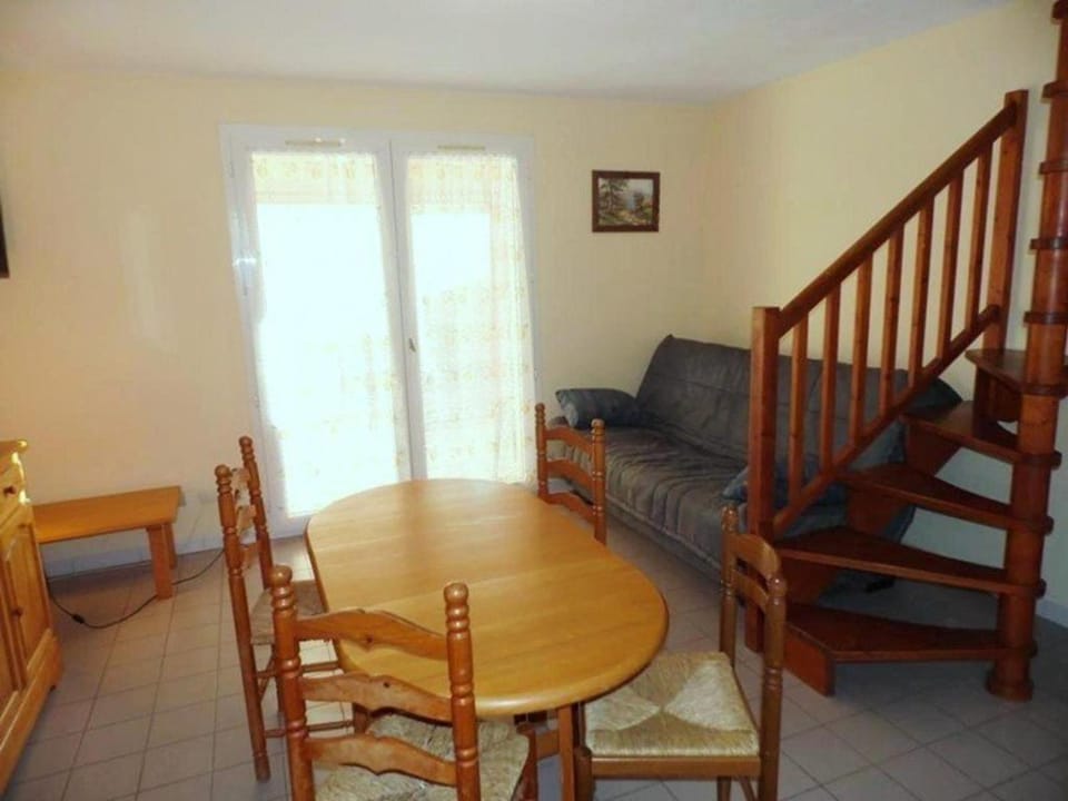 Villa 4-6 couchages avec piscine, tennis et parking privé, proche plage – Marseillan - FR-1-326-532 Apartment in Marseillan