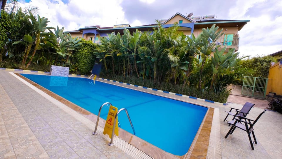 Swimming pool