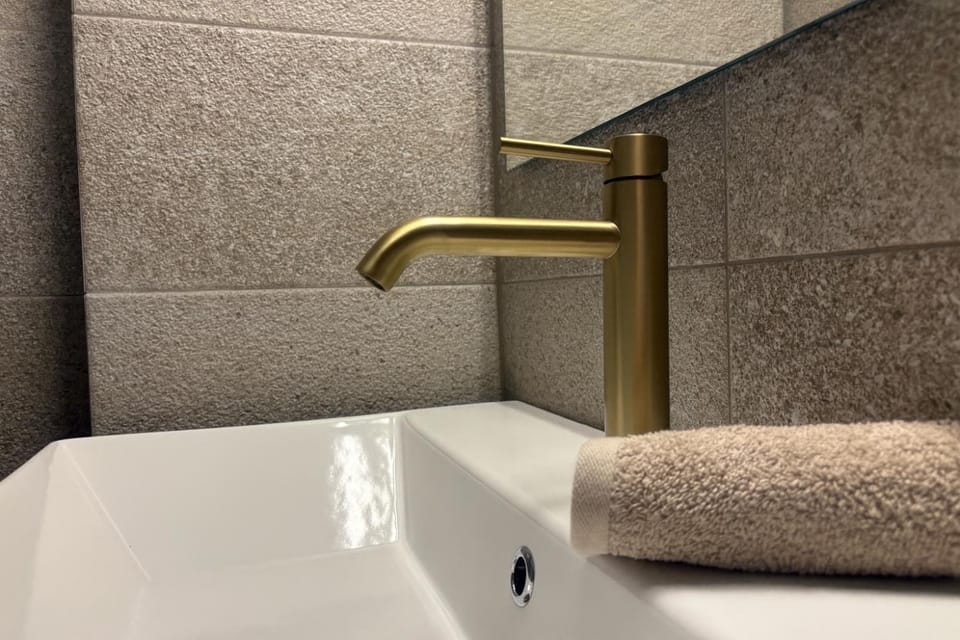 Bathroom, Decorative detail