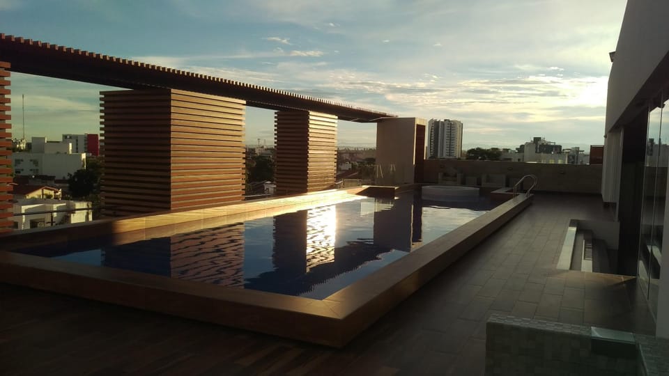 Swimming pool