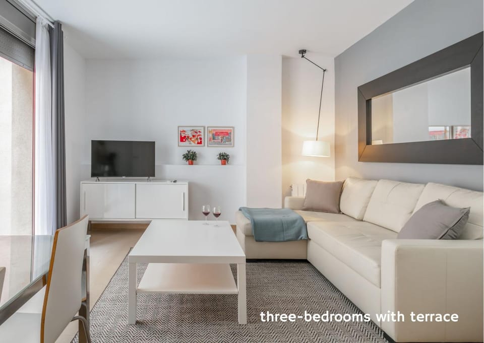 Communal lounge/ TV room, TV and multimedia, Living room