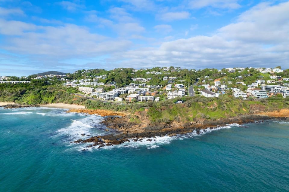 Unit 2 Point Break Apartment in Coolum Beach