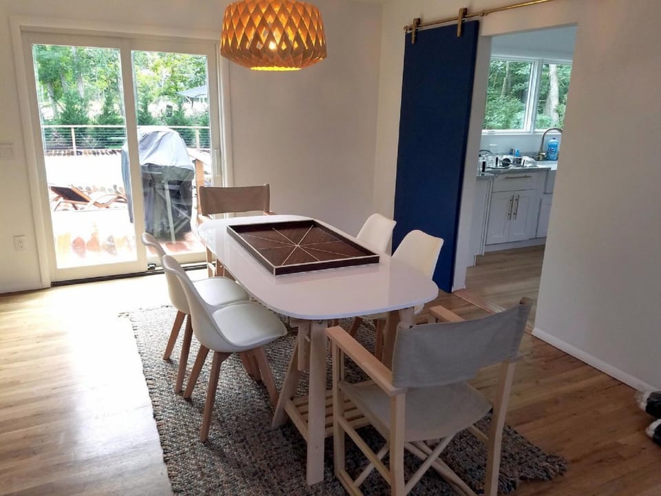 View (from property/room), Balcony/Terrace, Kitchen or kitchenette, Dining area