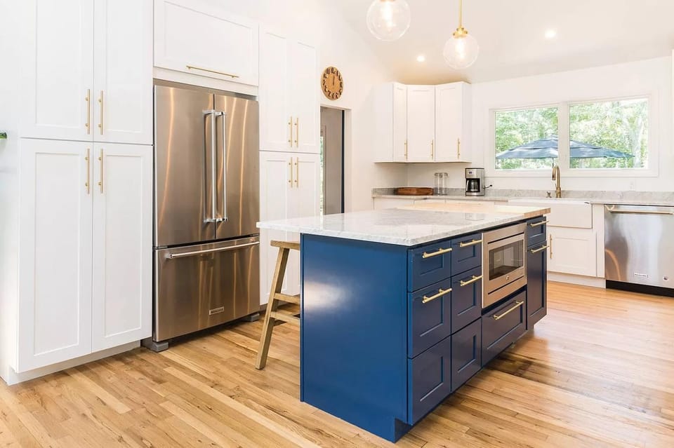 Coffee/tea facilities, Kitchen or kitchenette, dishwasher, oven, stove