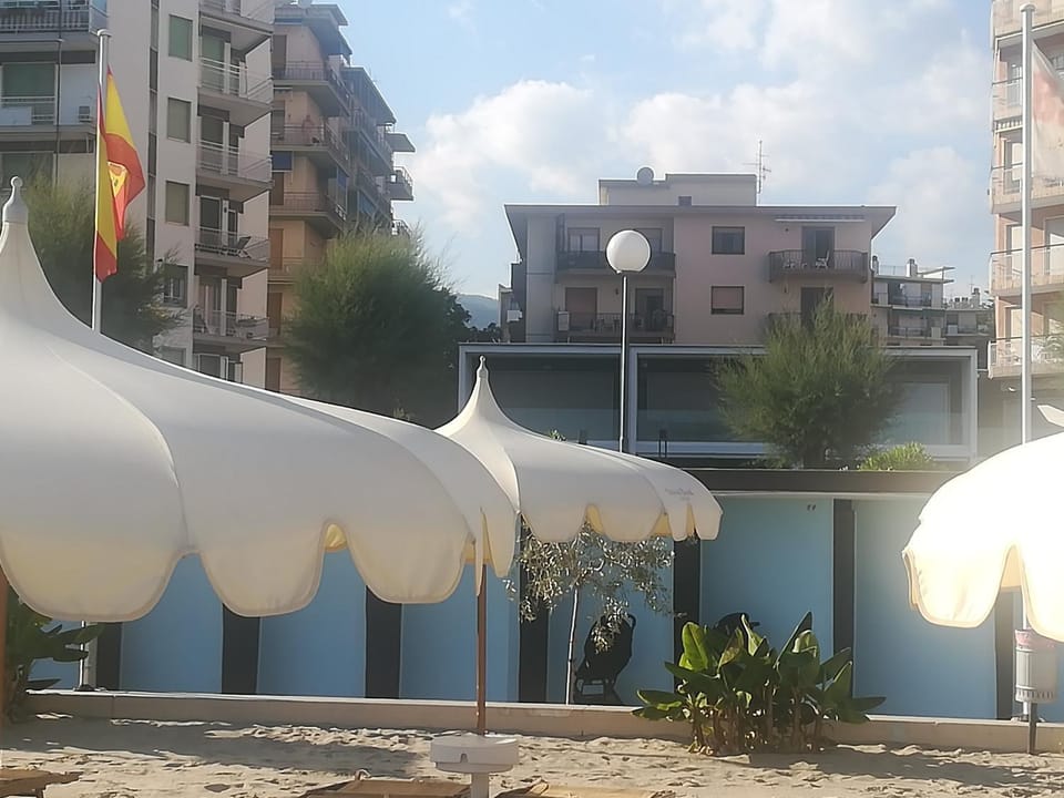 Property building, Beach