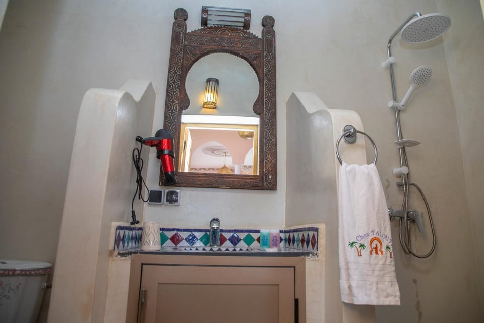 Shower, Bathroom, heating, towels