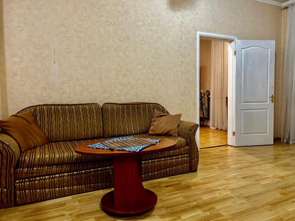 Apartment near train station and close to city center Apartment in Kiev City - Kyiv