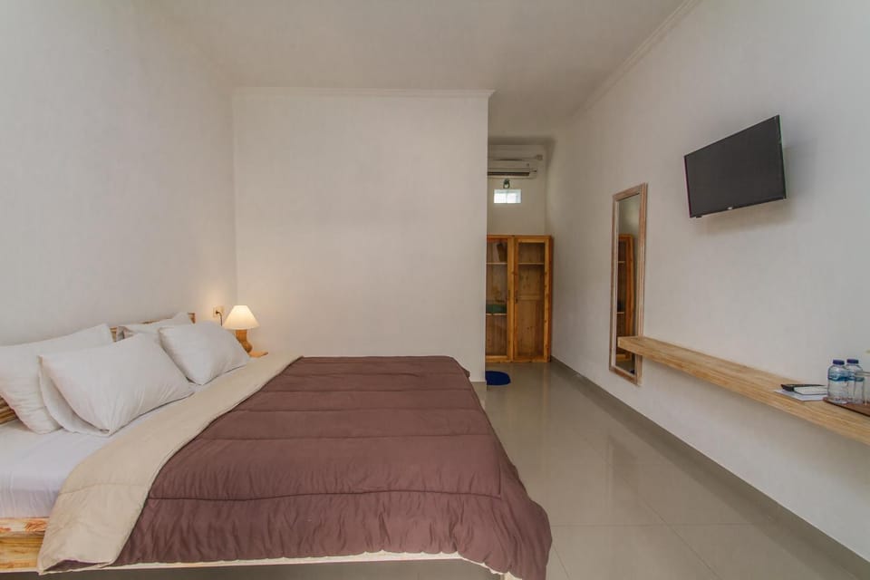 Communal lounge/ TV room, Bed, TV and multimedia, Photo of the whole room, Bedroom