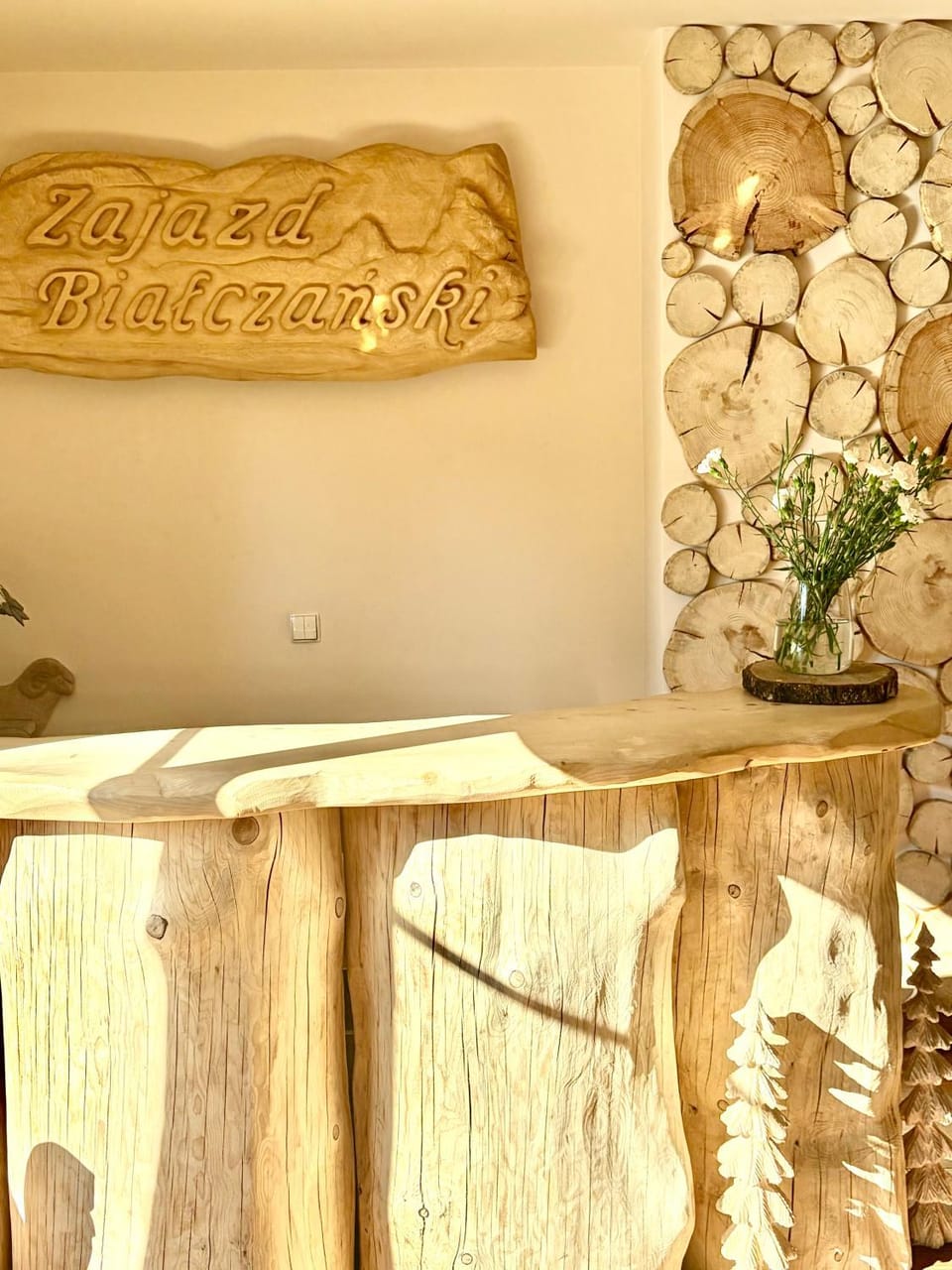 ZAJAZD BIAŁCZAŃSKI Dom Wypoczynkowy Restauracja i Klub Bilardowy " tu i teraz " Wypoczynek na łonie Natury Campground/ 
RV Resort in Lesser Poland Voivodeship
