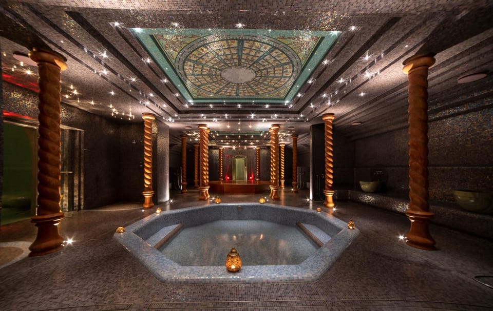 Massage, Sauna, Spa and wellness centre/facilities