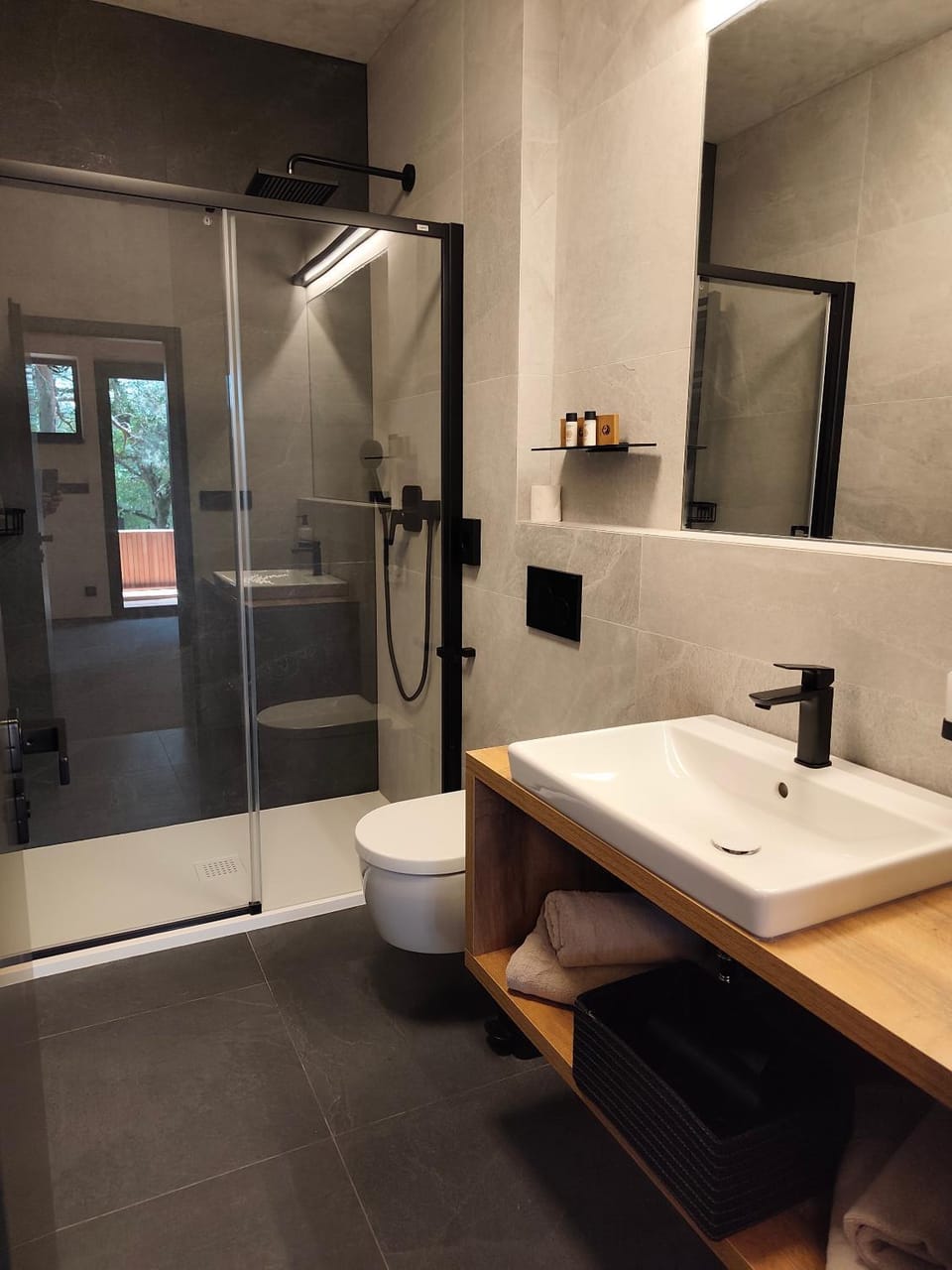 Shower, Bathroom