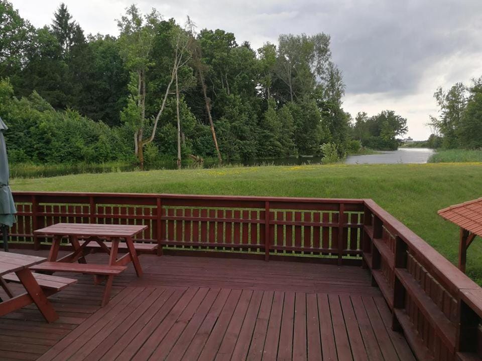 Property building, Spring, Day, Natural landscape, Activities, Fishing, Garden, Balcony/Terrace, Decorative detail, Beach, Canoeing, On site, River view