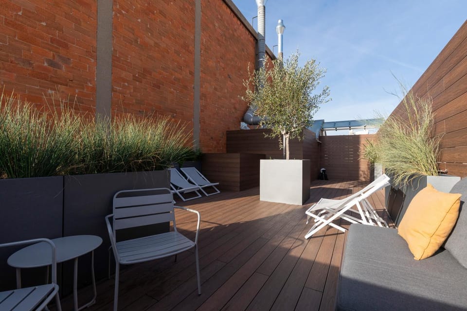 Property building, Balcony/Terrace