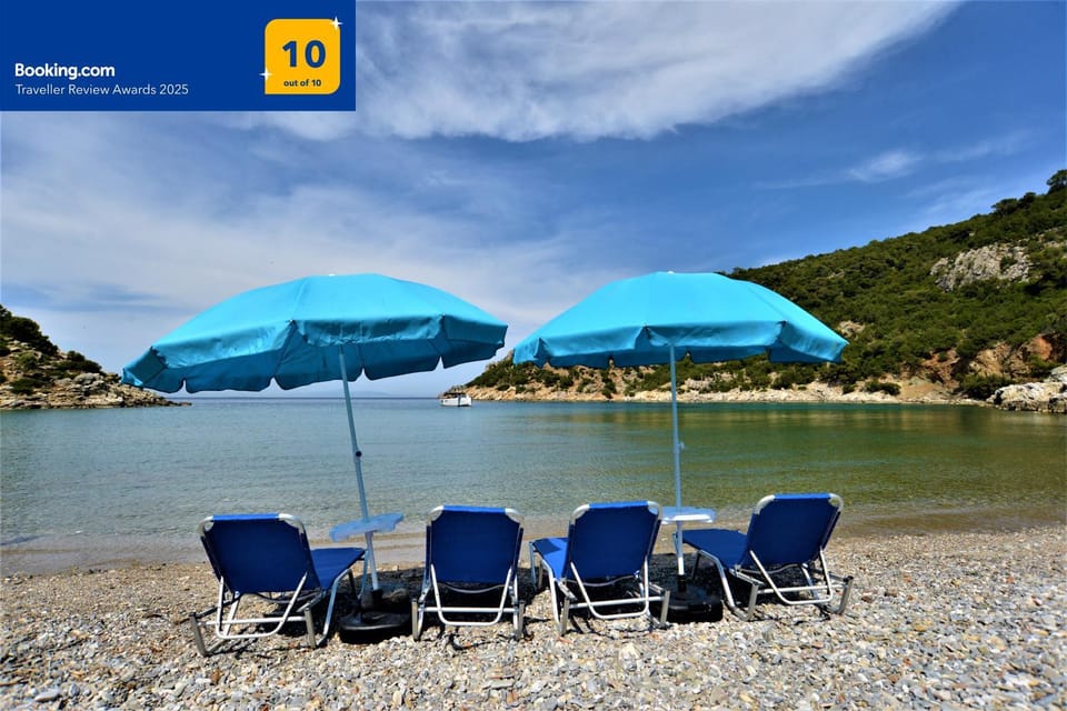 Day, Natural landscape, Beach, Mountain view, Sea view, sunbed