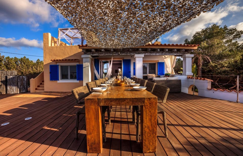 Patio, Restaurant/places to eat, Facade/entrance