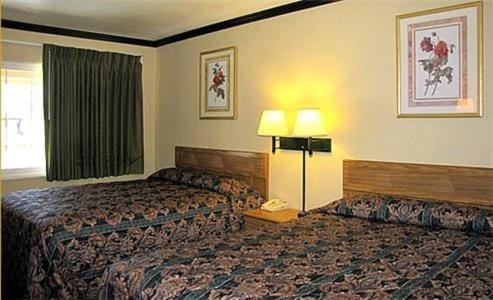 Day, Photo of the whole room, Bedroom