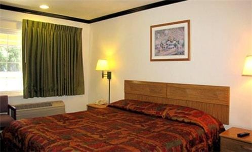 Bed, Day, Bedroom