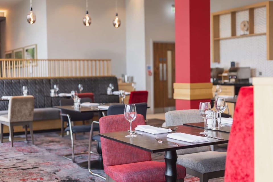 Restaurant/places to eat, Food, Drinks