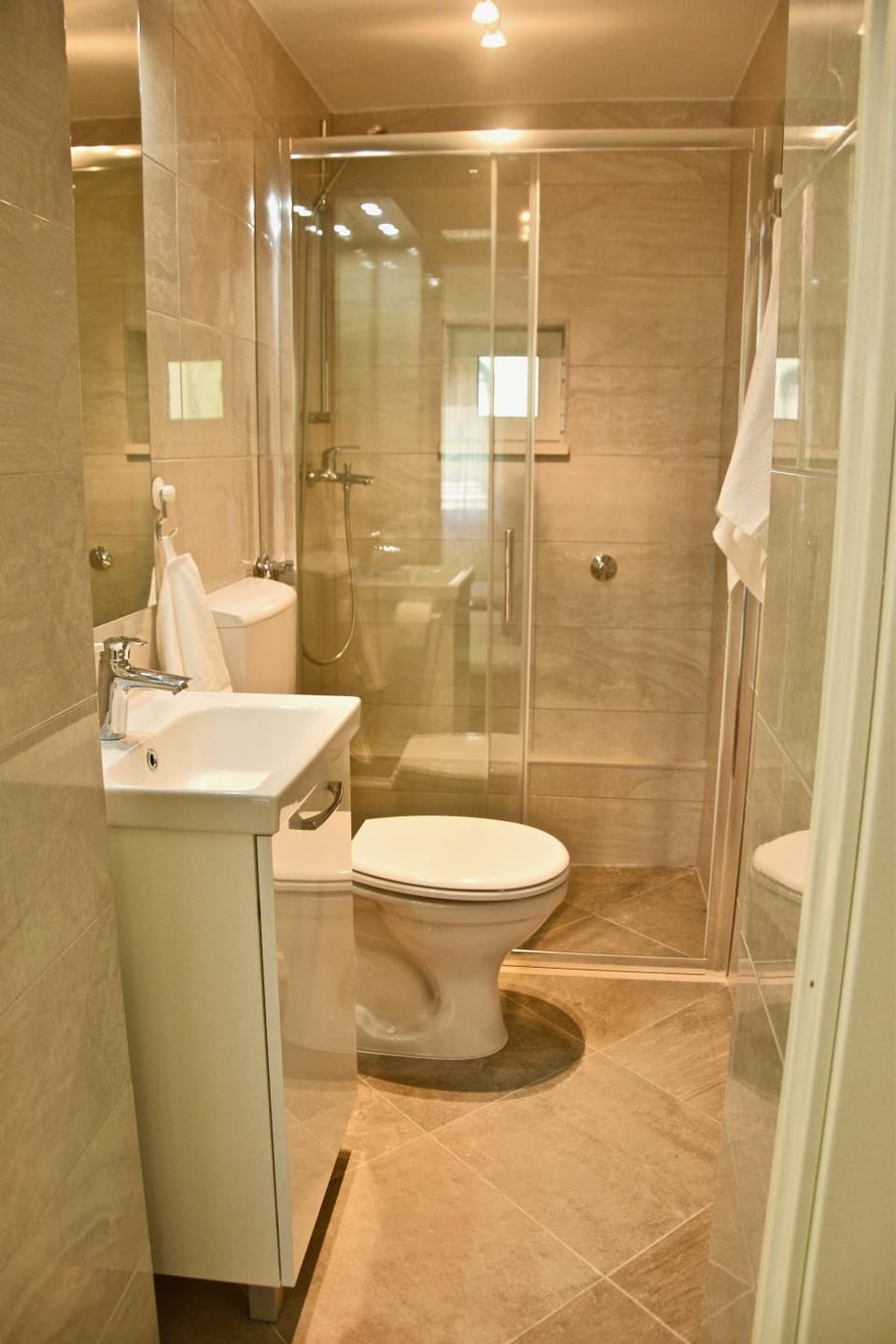 Shower, Toilet, Bathroom
