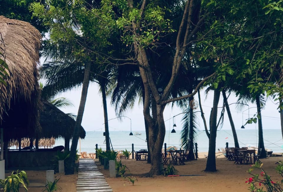 Atteriya CHILL Hotel in Sri Lanka