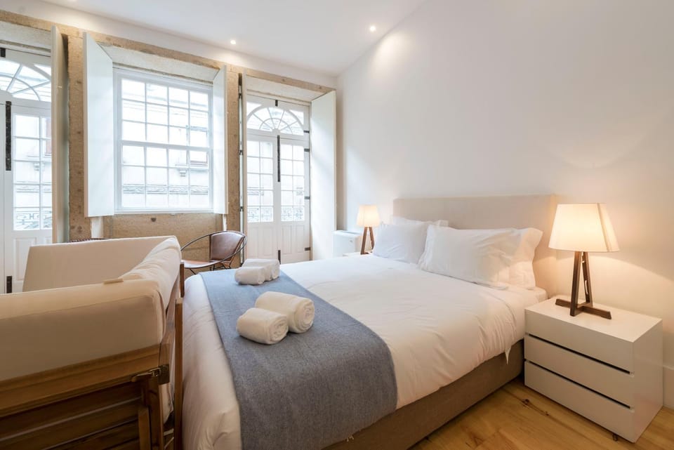 Bed, Living room, Bedroom