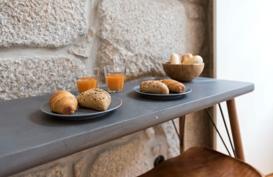Living room, Food, Non alcoholic drinks